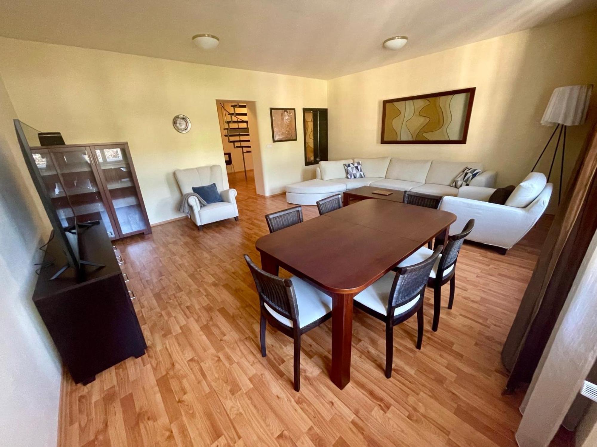 Huge Two Floor Apartment On The Park Colonnade With Free Parking For One Car, 160 Sqm Karlsbad Buitenkant foto