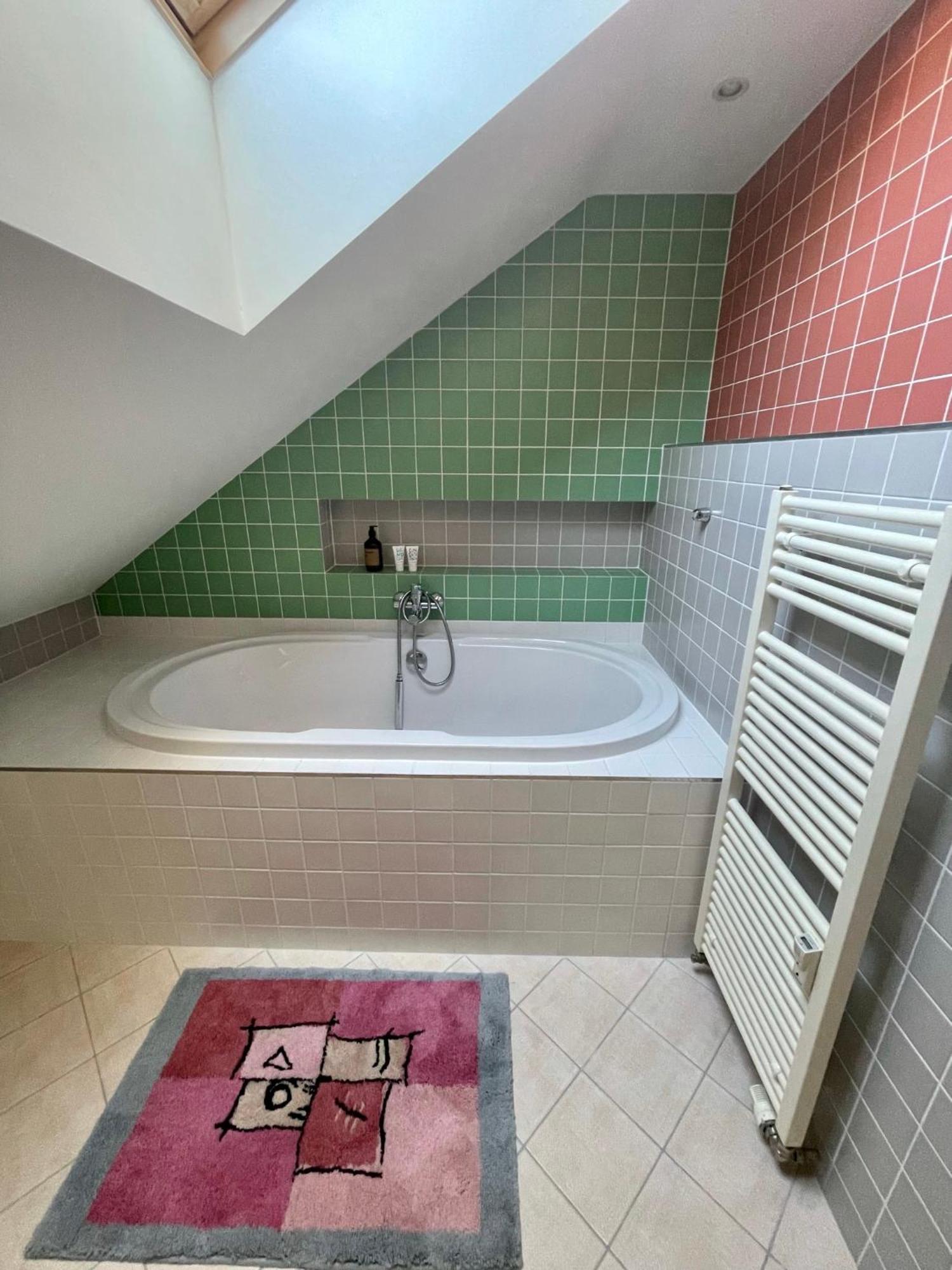Huge Two Floor Apartment On The Park Colonnade With Free Parking For One Car, 160 Sqm Karlsbad Buitenkant foto