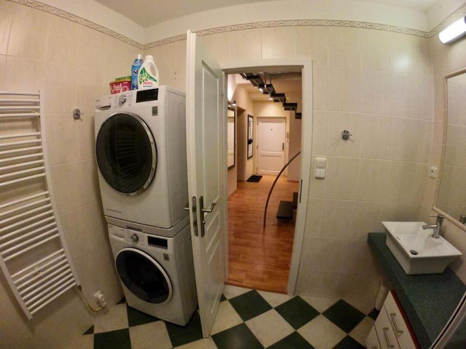 Huge Two Floor Apartment On The Park Colonnade With Free Parking For One Car, 160 Sqm Karlsbad Buitenkant foto