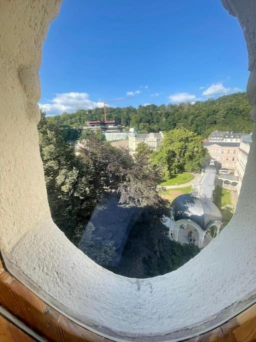 Huge Two Floor Apartment On The Park Colonnade With Free Parking For One Car, 160 Sqm Karlsbad Buitenkant foto